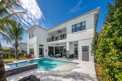 Solaris Rear Exterior