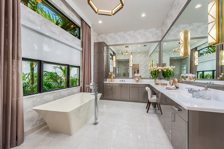 Murano Master Bath