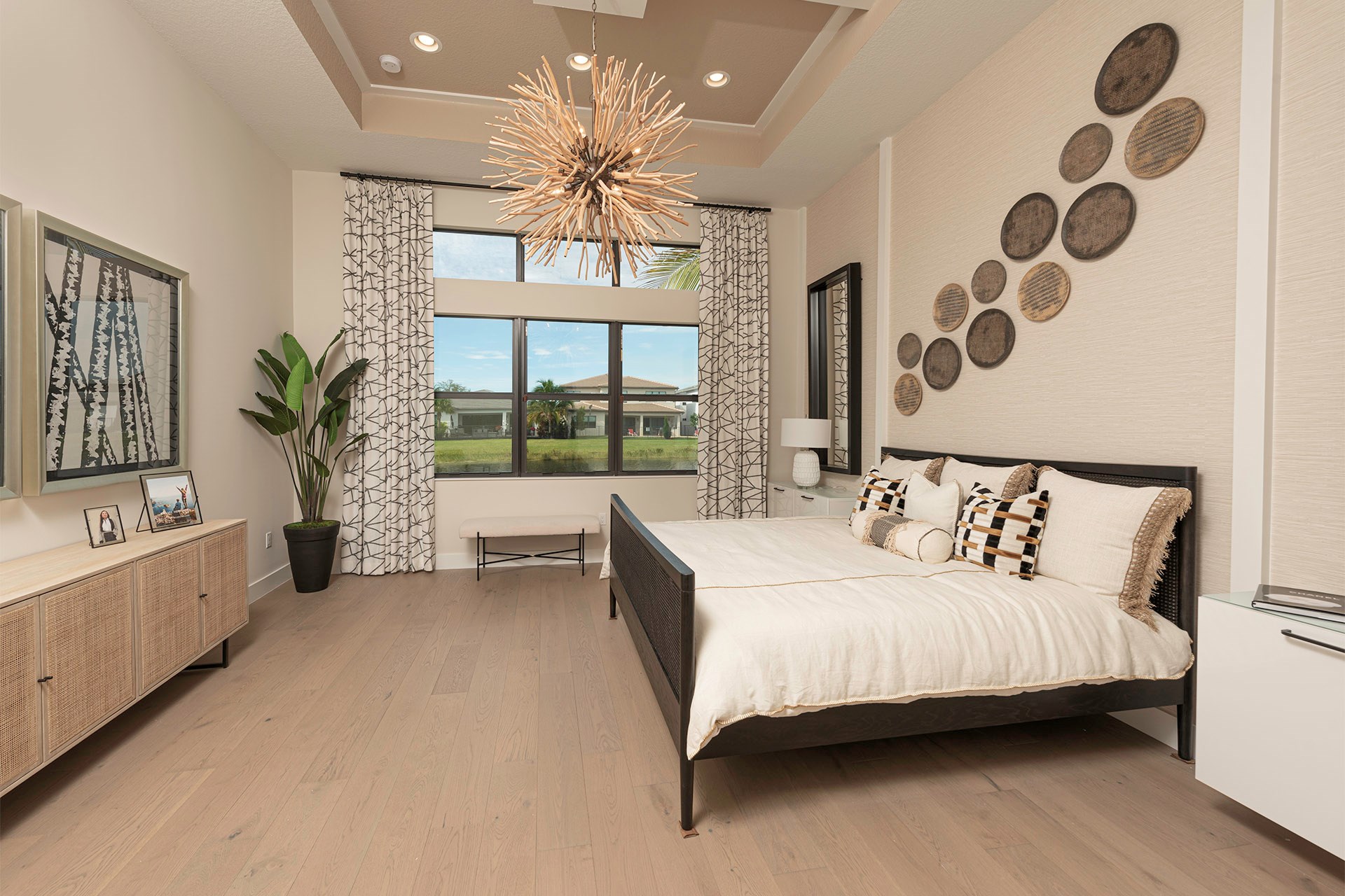 Santo Grand Master Bedroom