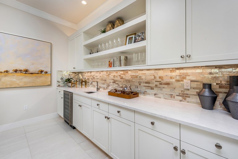 Santo Wet bar