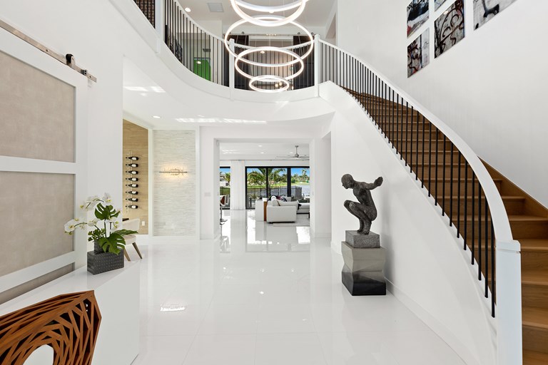 Sumatra Foyer