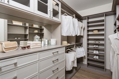 Sardinia Primary Closet