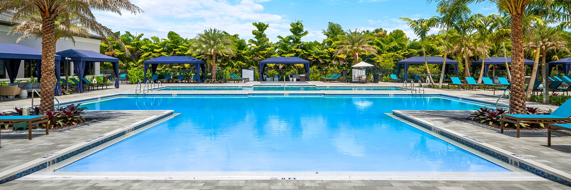 RESORT-STYLE POOLS