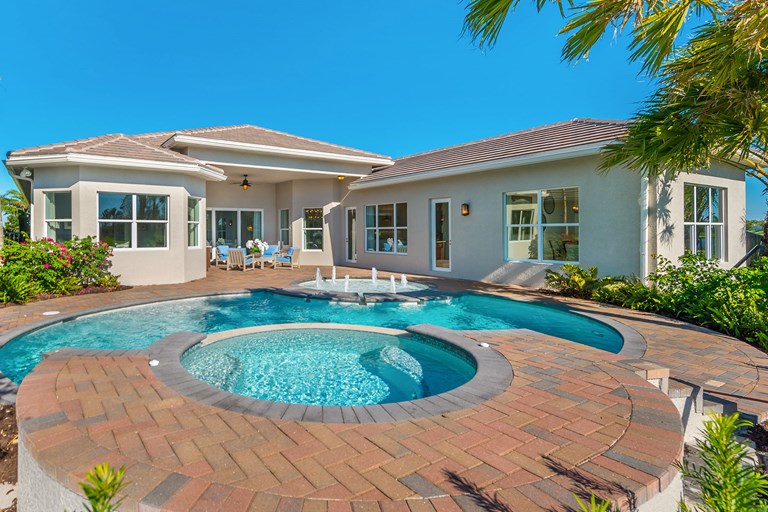 Charleston Grande Pool