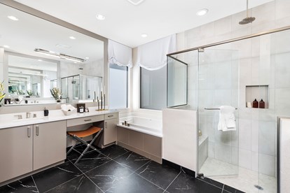Bimini Grande Primary Bathroom