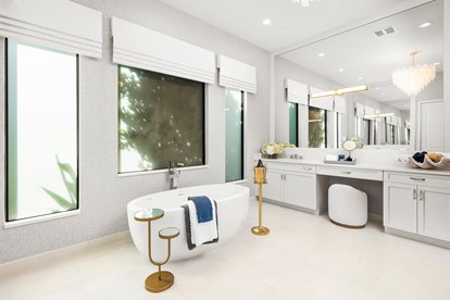 Caroline Grande Primary Bathroom