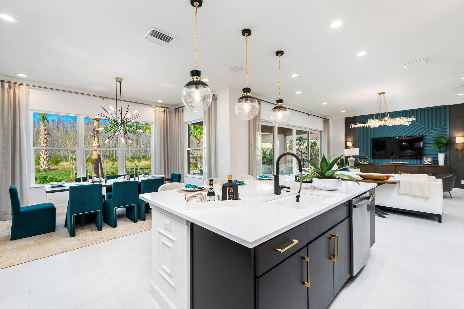 Sequoia Kitchen, Dining Room & Great Room