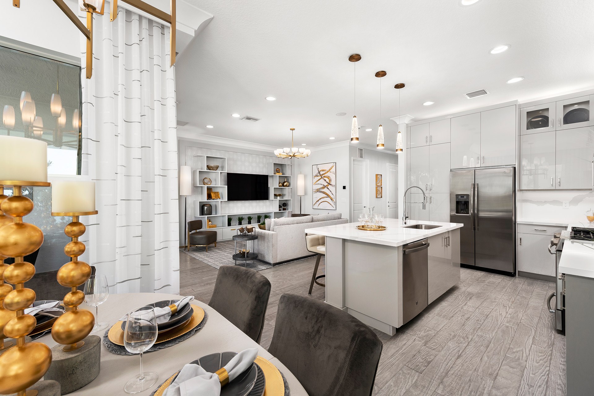 Isabella Dining Room and Kitchen