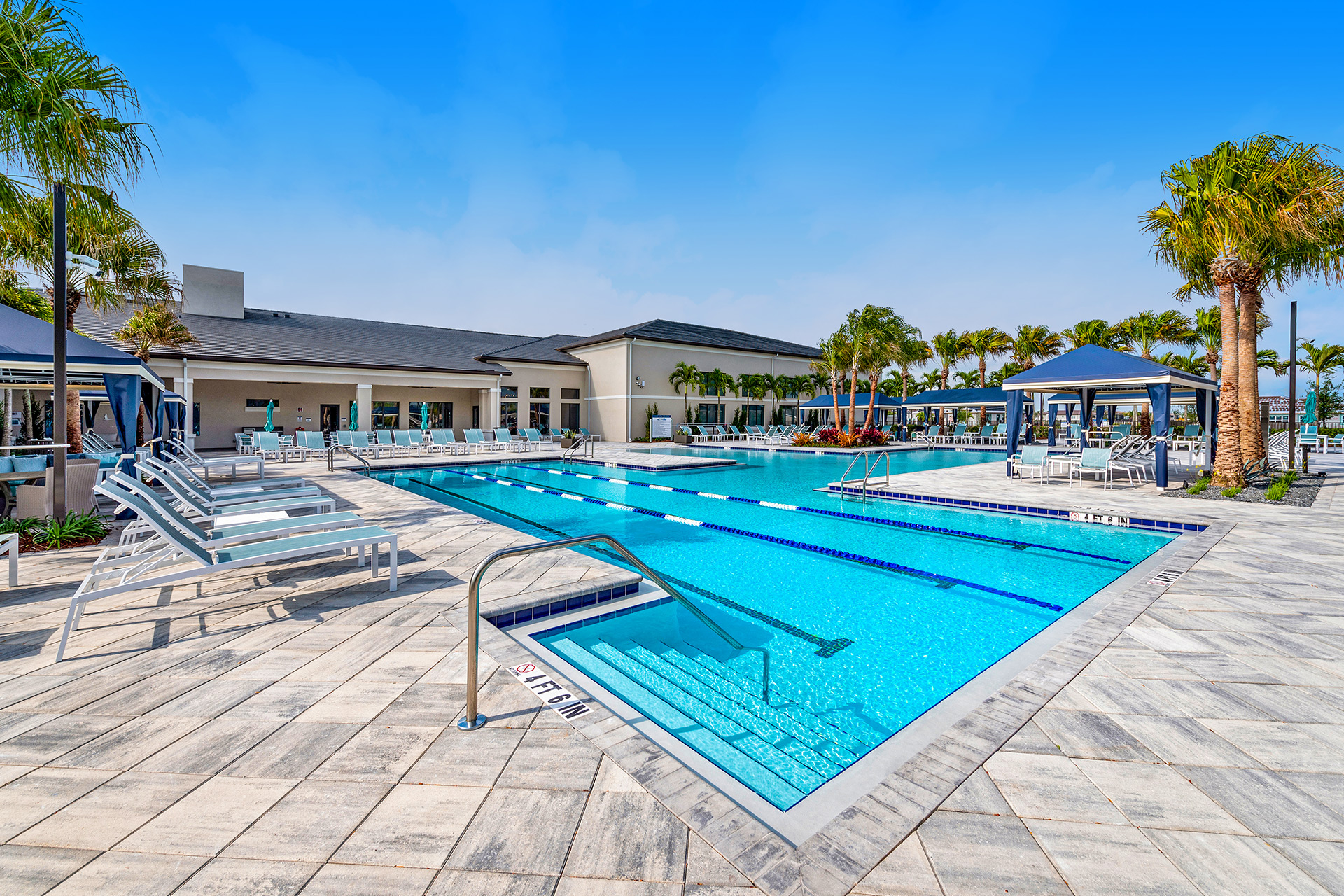Valencia del Sol Pool